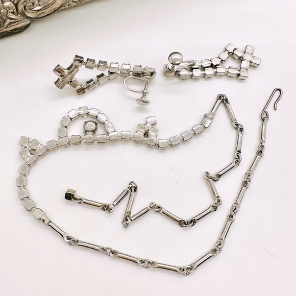 Vintage Rhinestone Jewelry Necklace Set - Picture 15 of 16